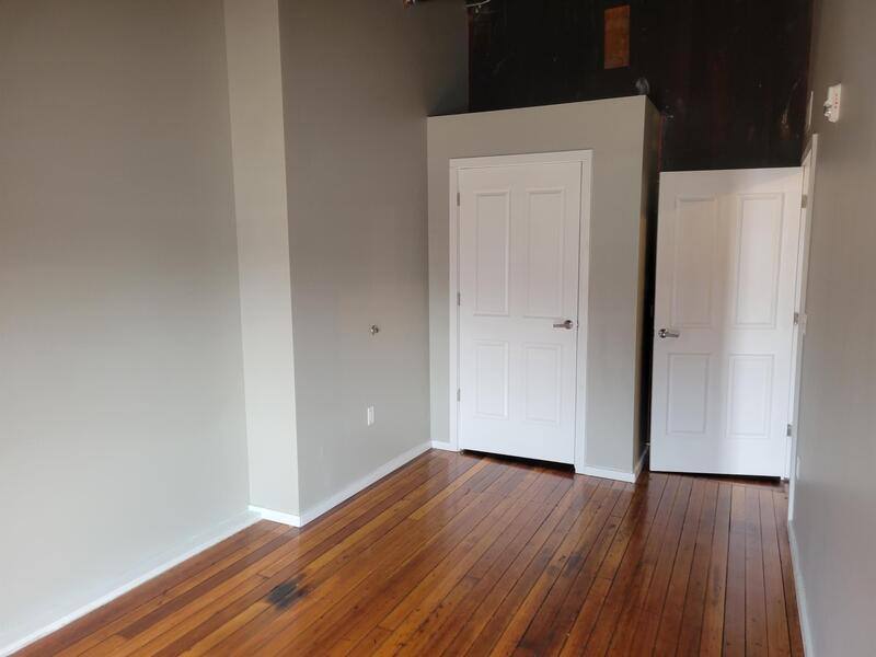 Apartment for rent at 116 N 5th St, Burlington, IA 52601