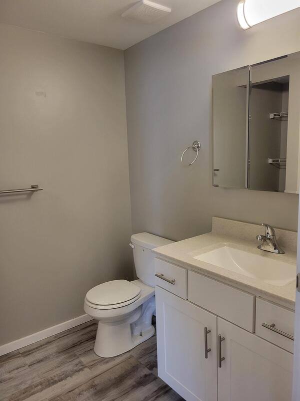 Apartment for rent at 116 N 5th St, Burlington, IA 52601