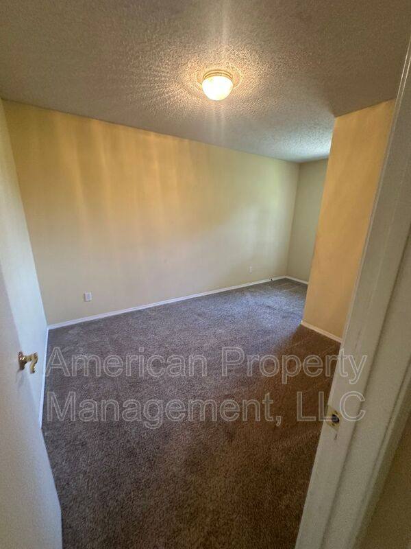 House for rent at 4718 NE Wisconsin St, Bartlesville, OK 74006