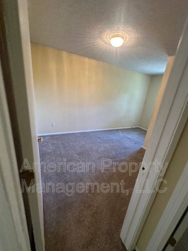 House for rent at 4718 NE Wisconsin St, Bartlesville, OK 74006