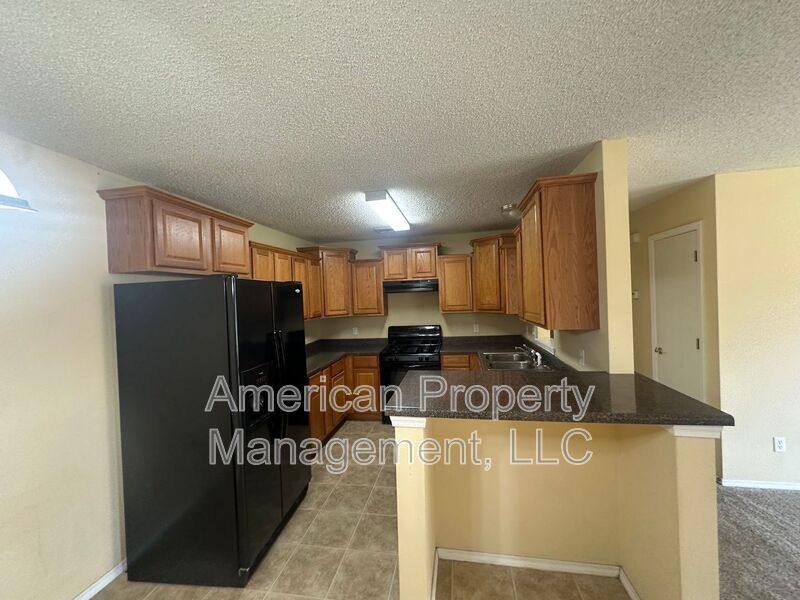 House for rent at 4718 NE Wisconsin St, Bartlesville, OK 74006