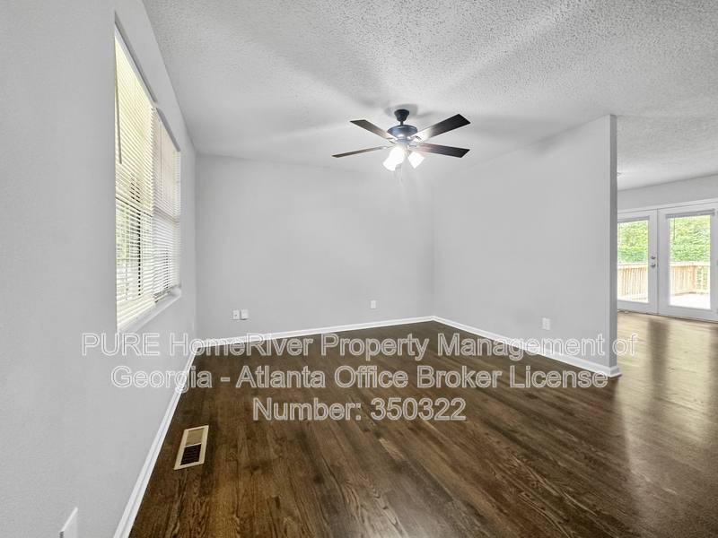 House for rent at 555 Browning Circle, Acworth, GA 30101