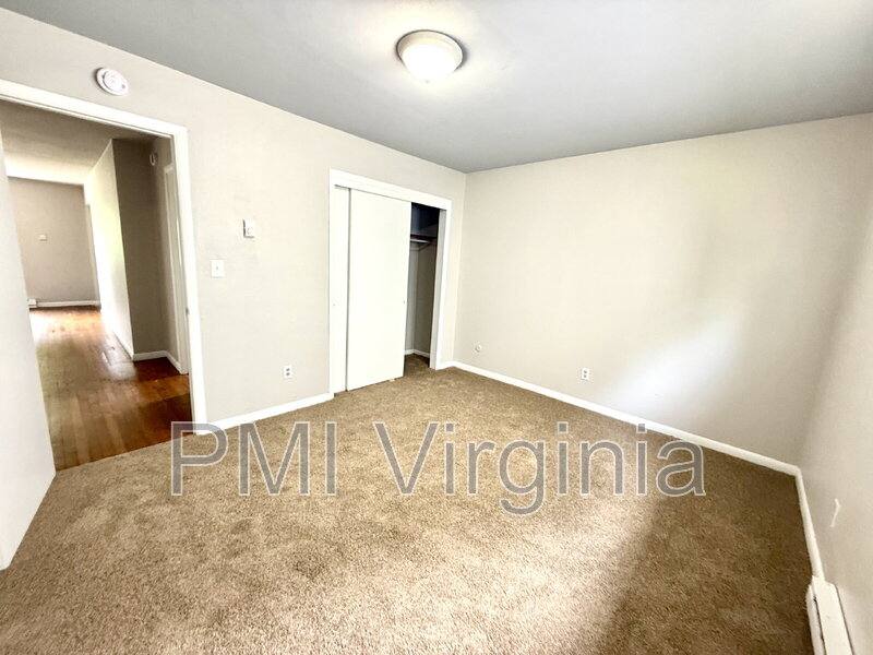 Apartment for rent at 2421 Courtney Ave #3, Norfolk, VA 23504