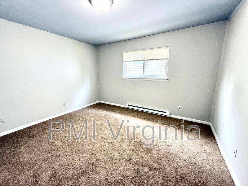 Apartment for rent at 2421 Courtney Ave #3, Norfolk, VA 23504