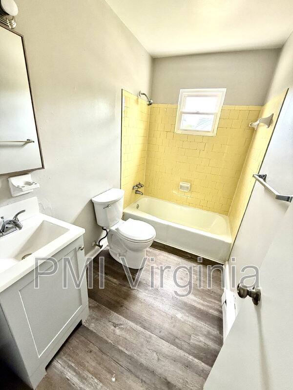Apartment for rent at 2421 Courtney Ave #3, Norfolk, VA 23504