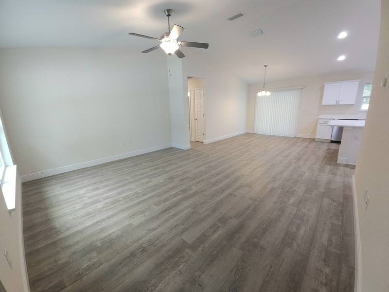 House for rent at 387 E Caldwell Dr, Dunnellon, FL 34434