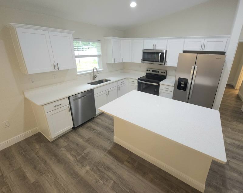 House for rent at 387 E Caldwell Dr, Dunnellon, FL 34434