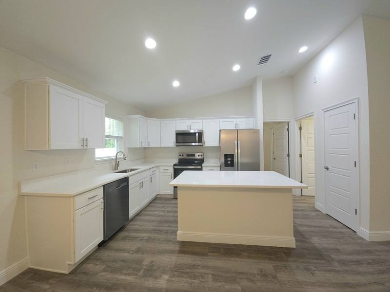 House for rent at 387 E Caldwell Dr, Dunnellon, FL 34434