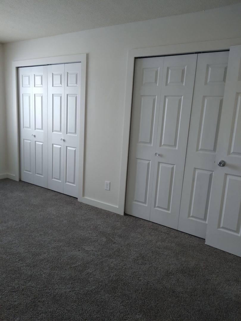 Apartment for rent at 1175 E County Rd, Saint Paul, MN 55109