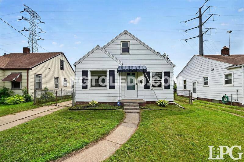House for rent at 3540 Bellevue Rd, Toledo, OH 43613