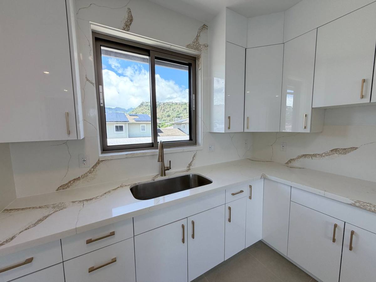 House for rent at 1335 9th Ave, Honolulu, HI 96816