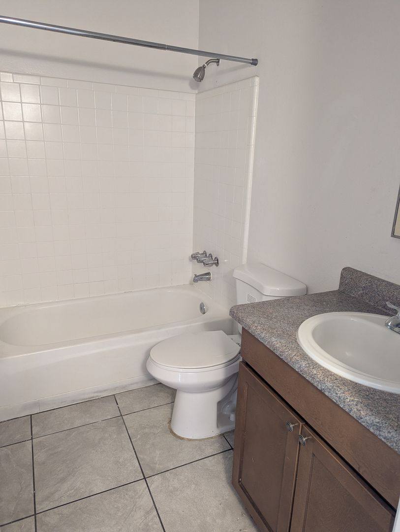 It's Hop To Live In the Square, 4444 E Fairmount St, Tucson, AZ 85712 - Apartment for Rent - Image 8
