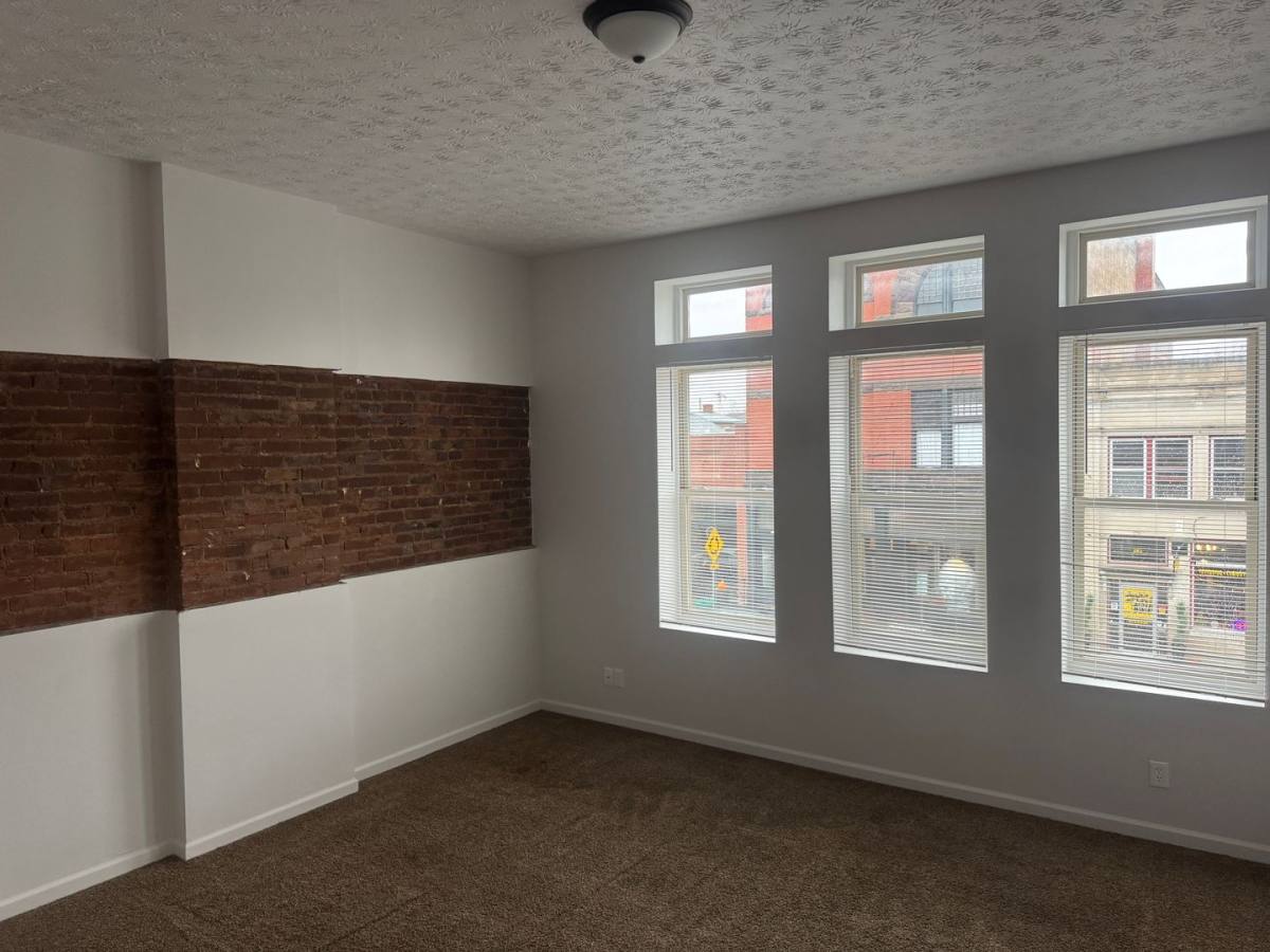 Apartment for rent at 122 Miami St, Urbana, OH 43078