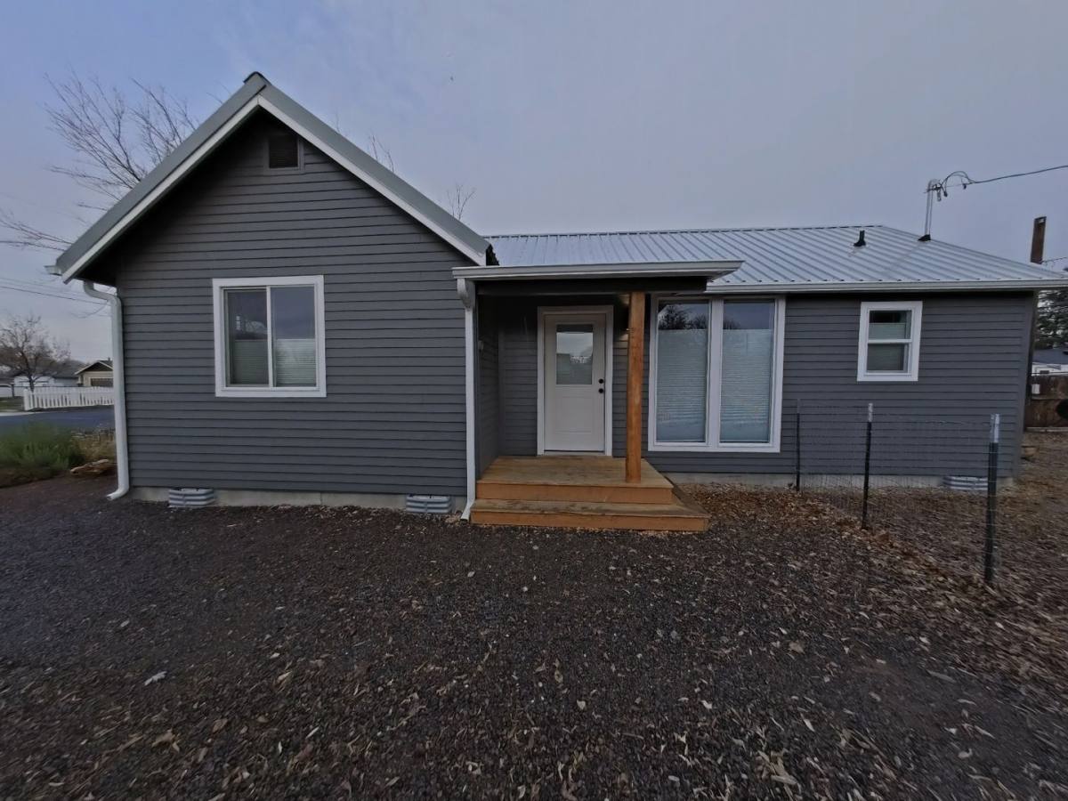 House for rent at 622 NW Fairmont St, Prineville, OR 97754