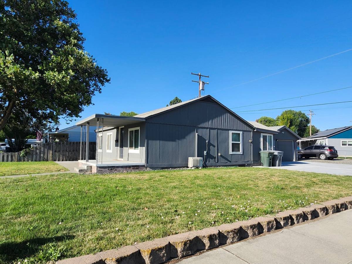 House for rent at 1327 Tunis Ave, Richland, WA 99354