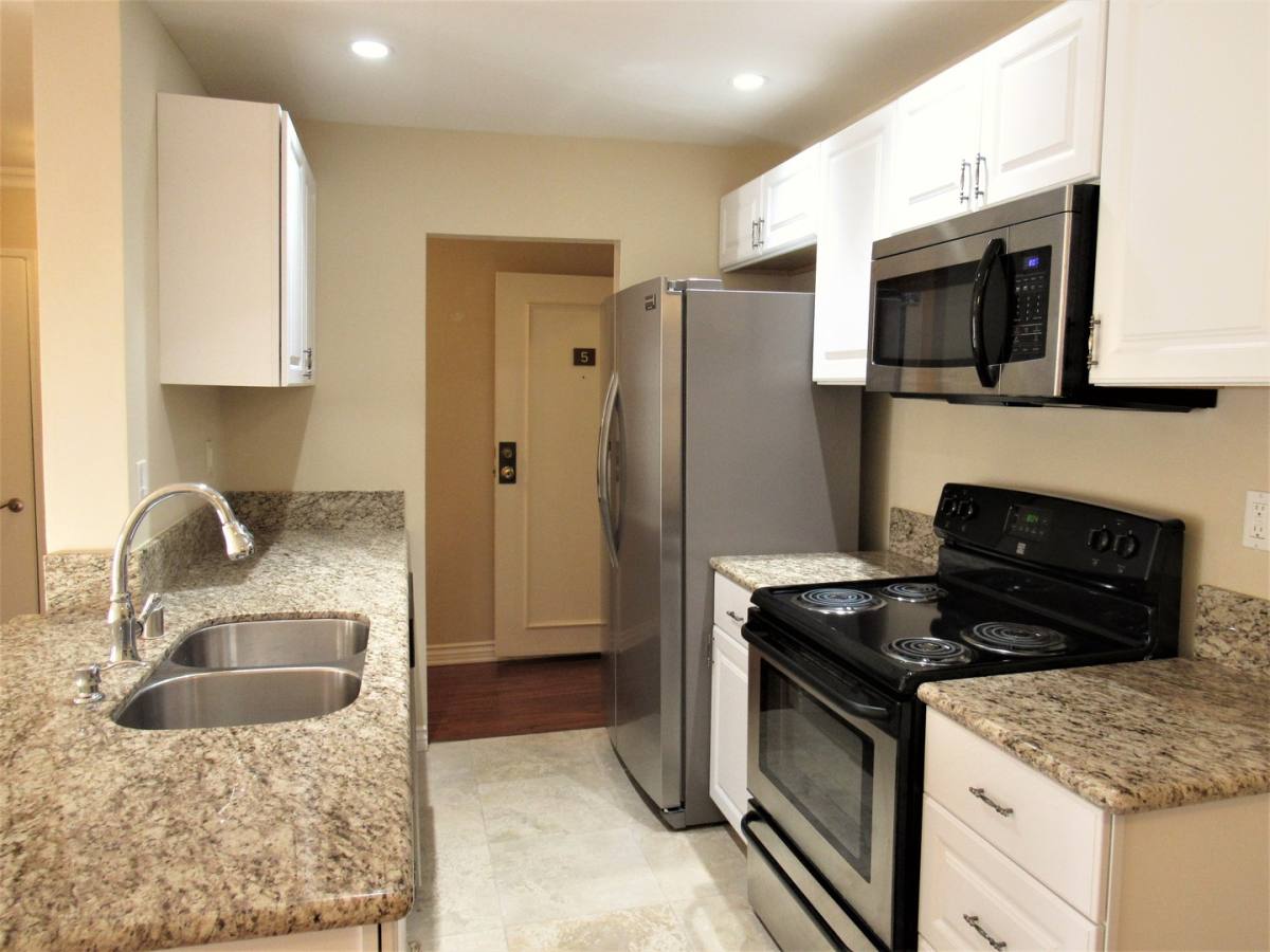 Apartment for rent at 8163 Redlands St, Playa Del Rey, CA 90293
