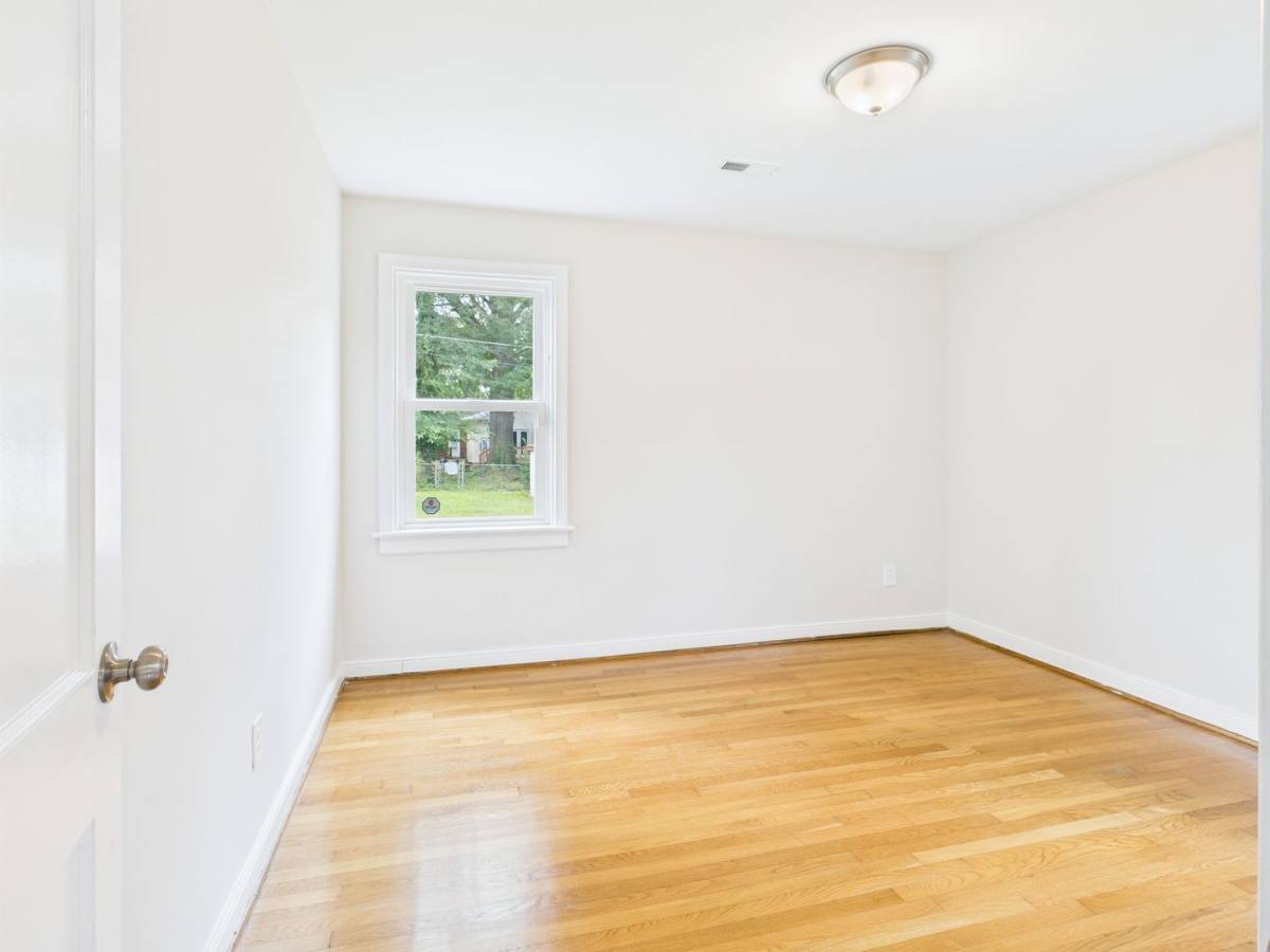 House for rent at 1709 Glenview Rd, Richmond, VA 23222