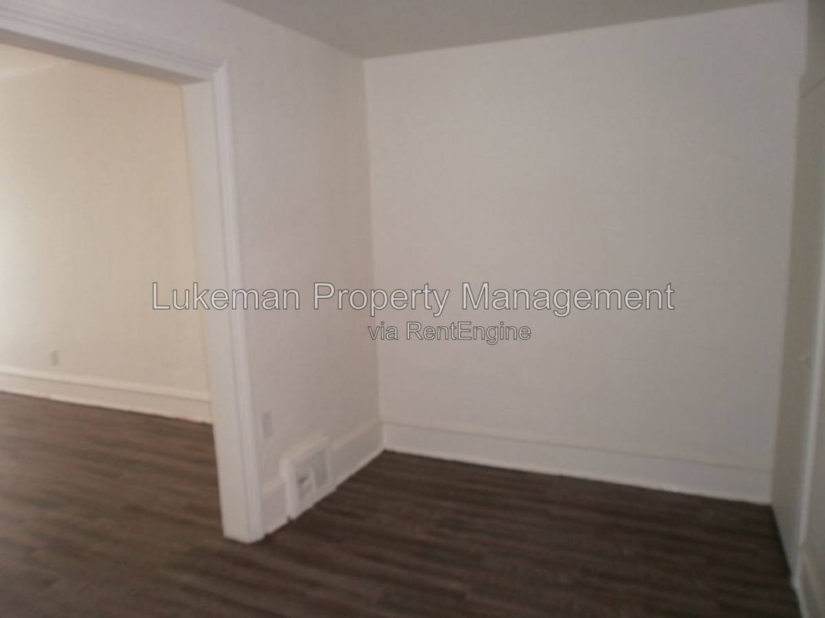 Apartment for rent at 932 S Park St #930 2, Kalamazoo, MI 49001