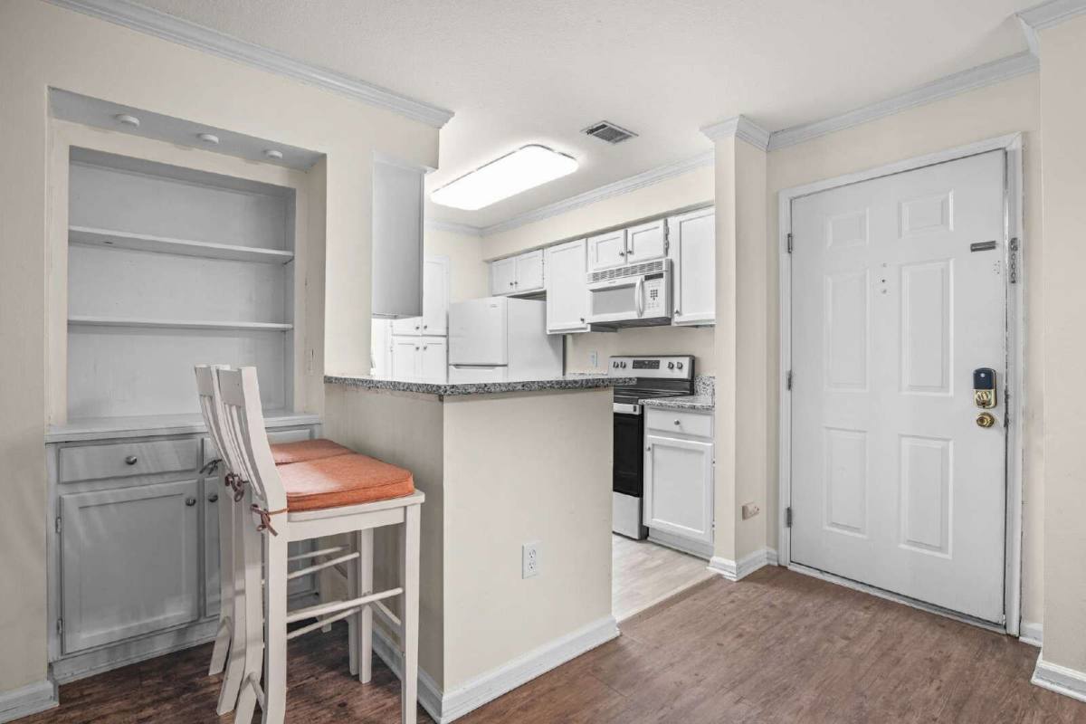 Condo for rent at 3115 Pine Heights Dr NE, Atlanta, GA 30324