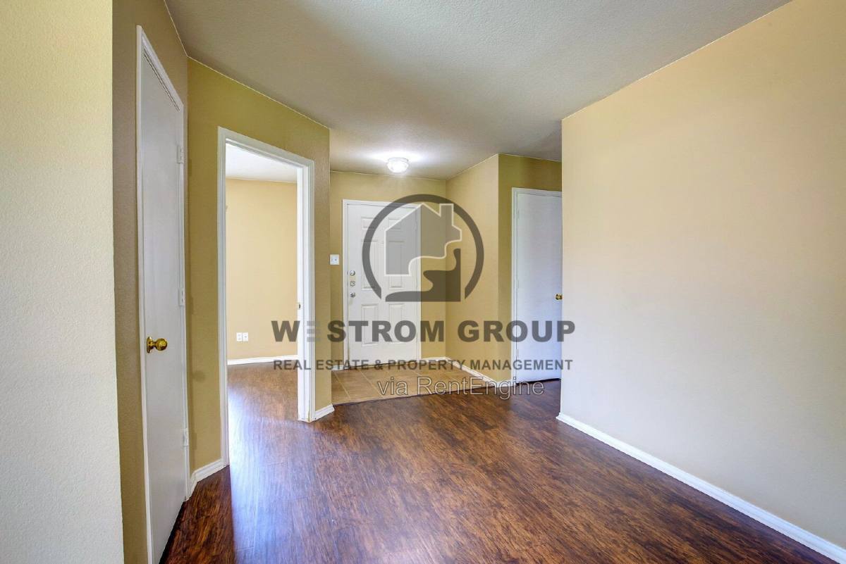 7000 Sylvan Meadows Dr, Fort Worth, TX 76120 - House for Rent - Image 5