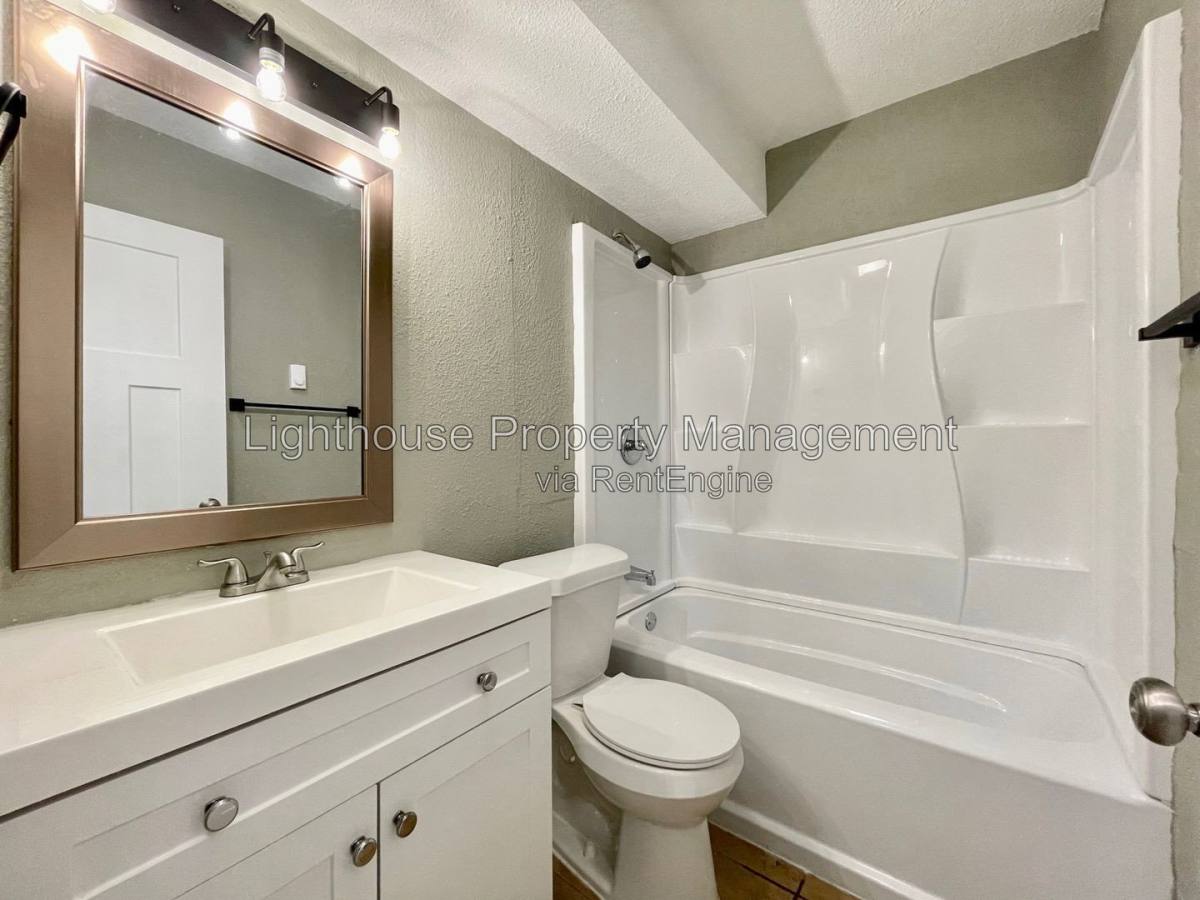 Apartment for rent at 1500 Carr Rd #3, Muskegon, MI 49442