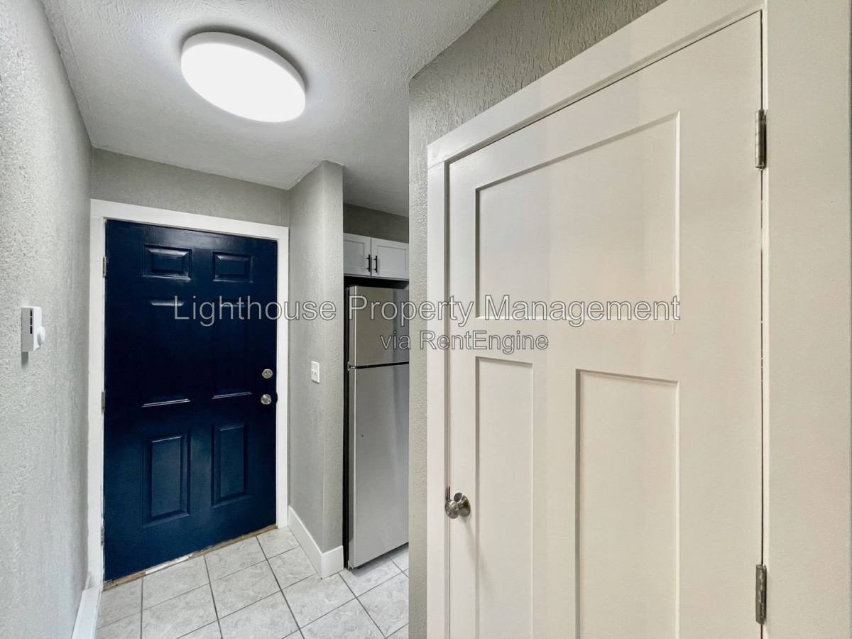 Apartment for rent at 1500 Carr Rd #3, Muskegon, MI 49442