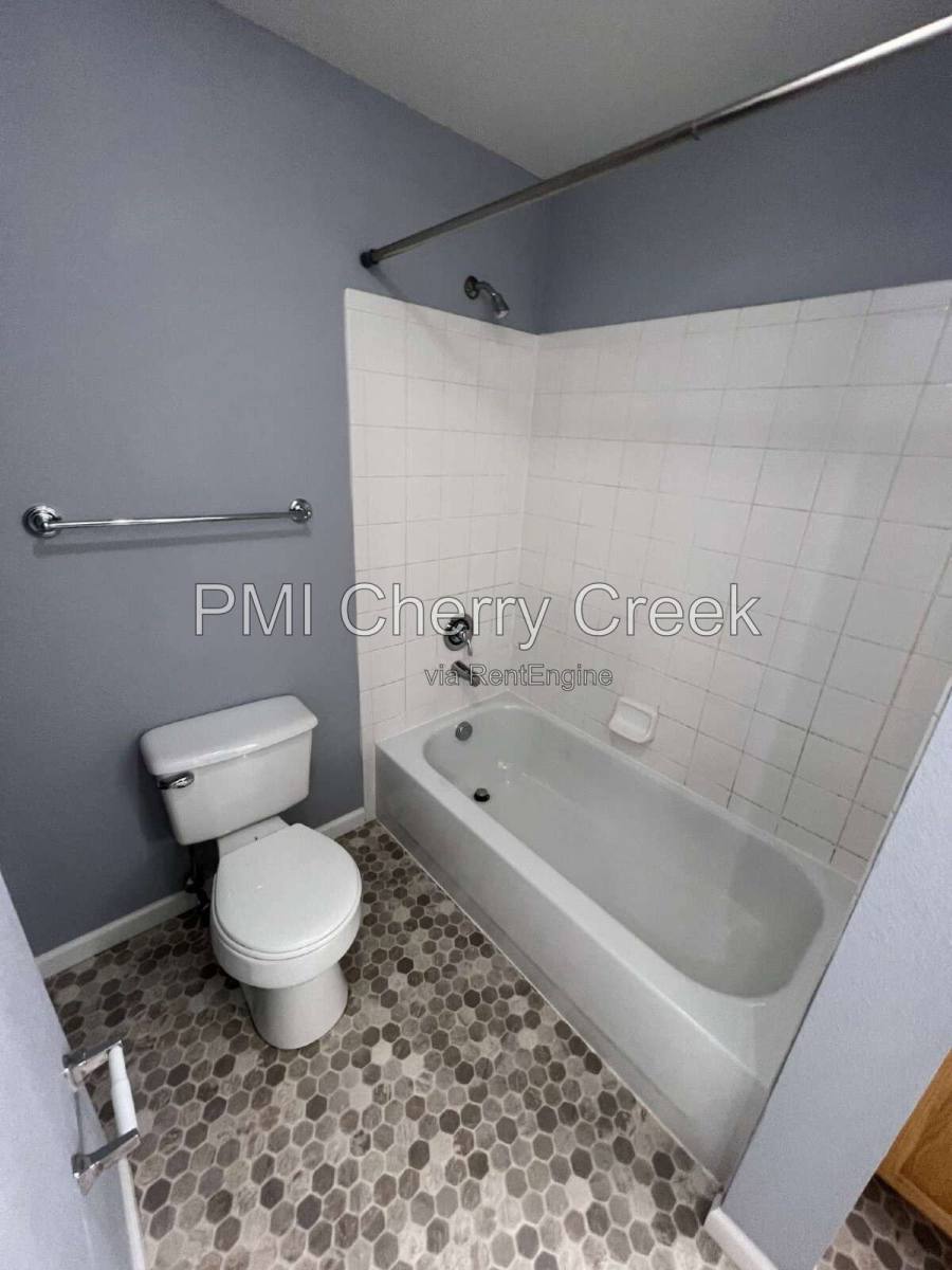 Apartment for rent at 5705 N Genoa Way #208, Aurora, CO 80019
