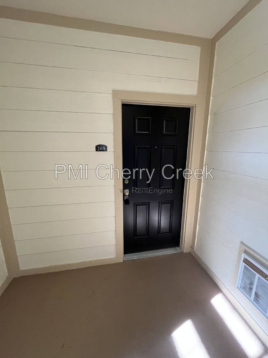 Apartment for rent at 5705 N Genoa Way #208, Aurora, CO 80019