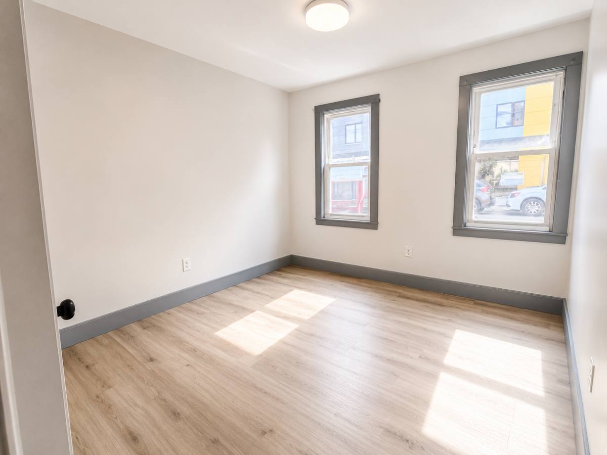 Apartment for rent at 655 S 11th St #2B, Newark, NJ 07103
