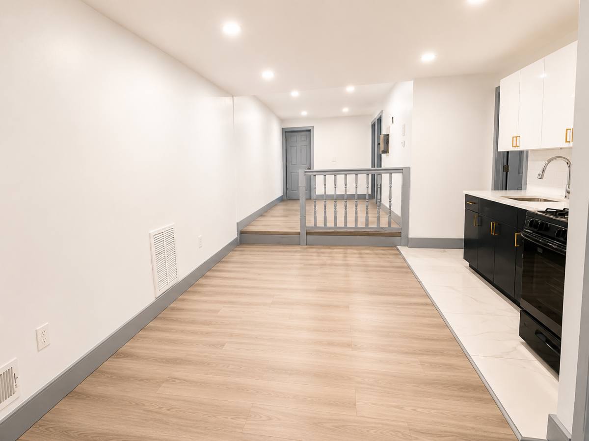 Apartment for rent at 655 S 11th St #2B, Newark, NJ 07103