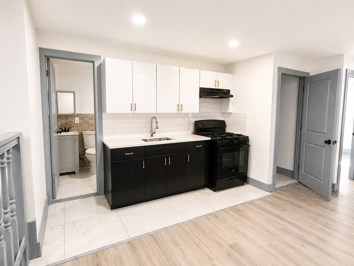 Apartment for rent at 655 S 11th St #2B, Newark, NJ 07103