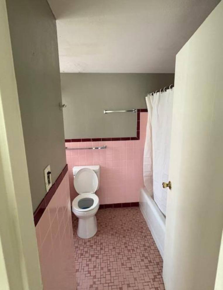 Apartment for rent at 107 E 9th St, Bartlesville, OK 74003