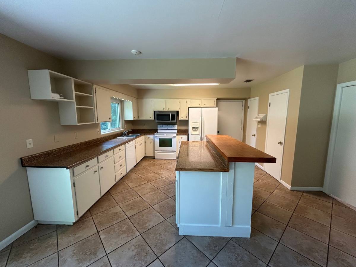 House for rent at 3330 NW 27th Ave, Gainesville, FL 32605
