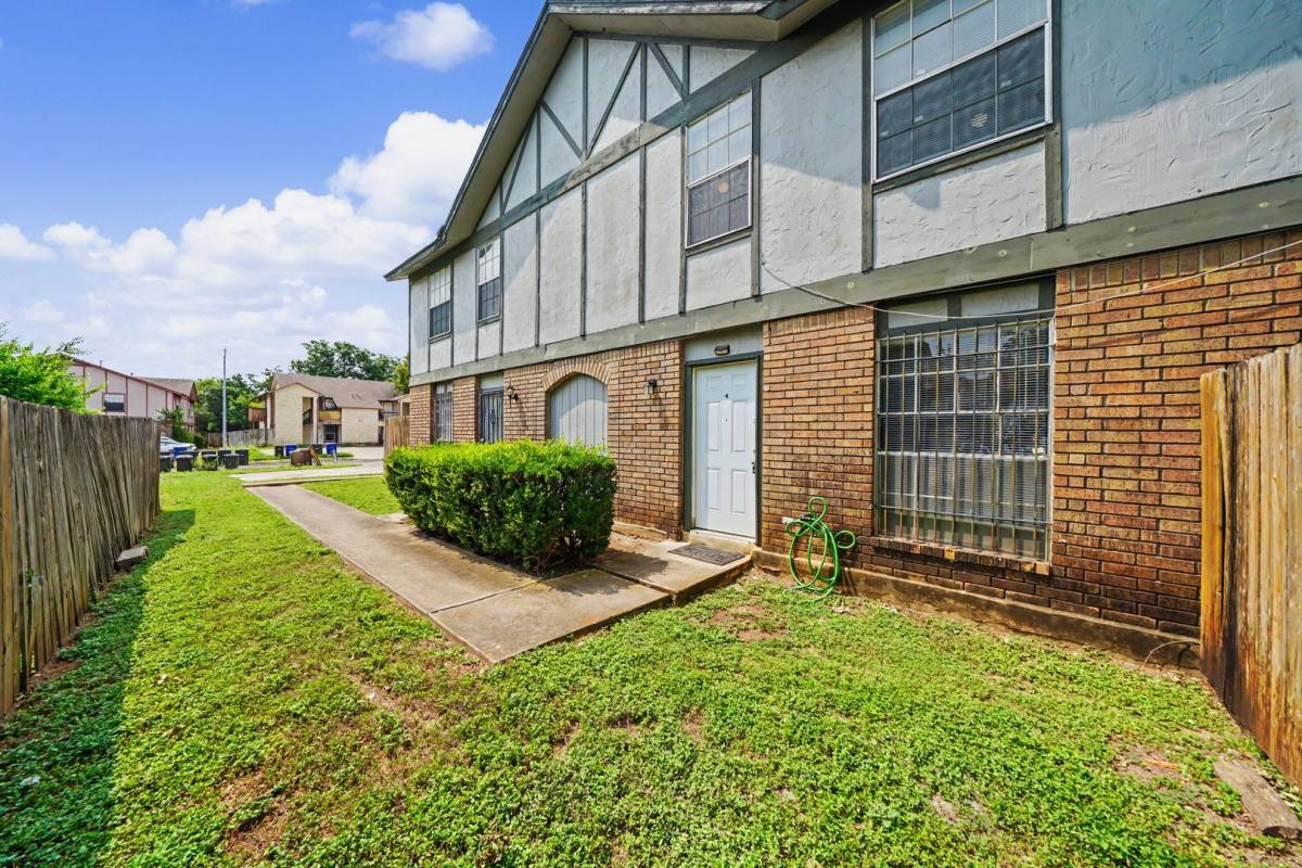 Apartment for rent at 5216 Meadow Field Ave, San Antonio, TX 78250