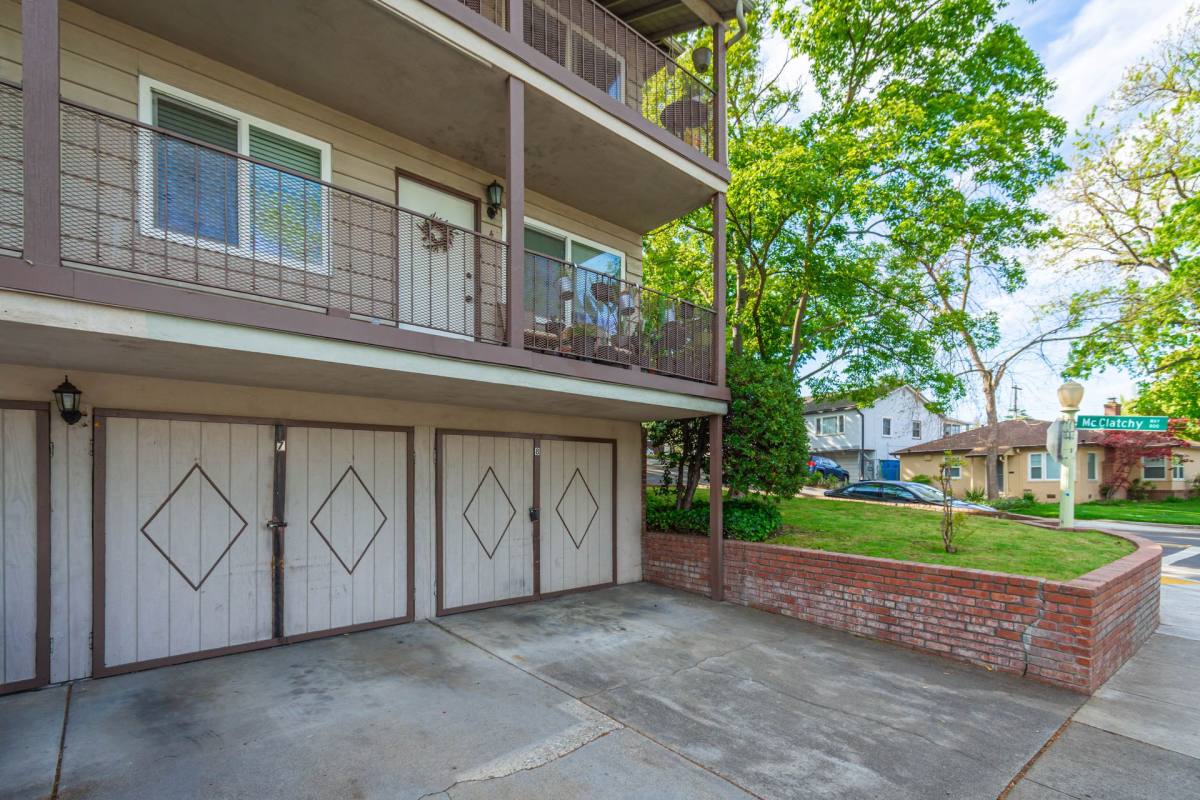 Apartment for rent at 801 McClatchy Way, Sacramento, CA 95818
