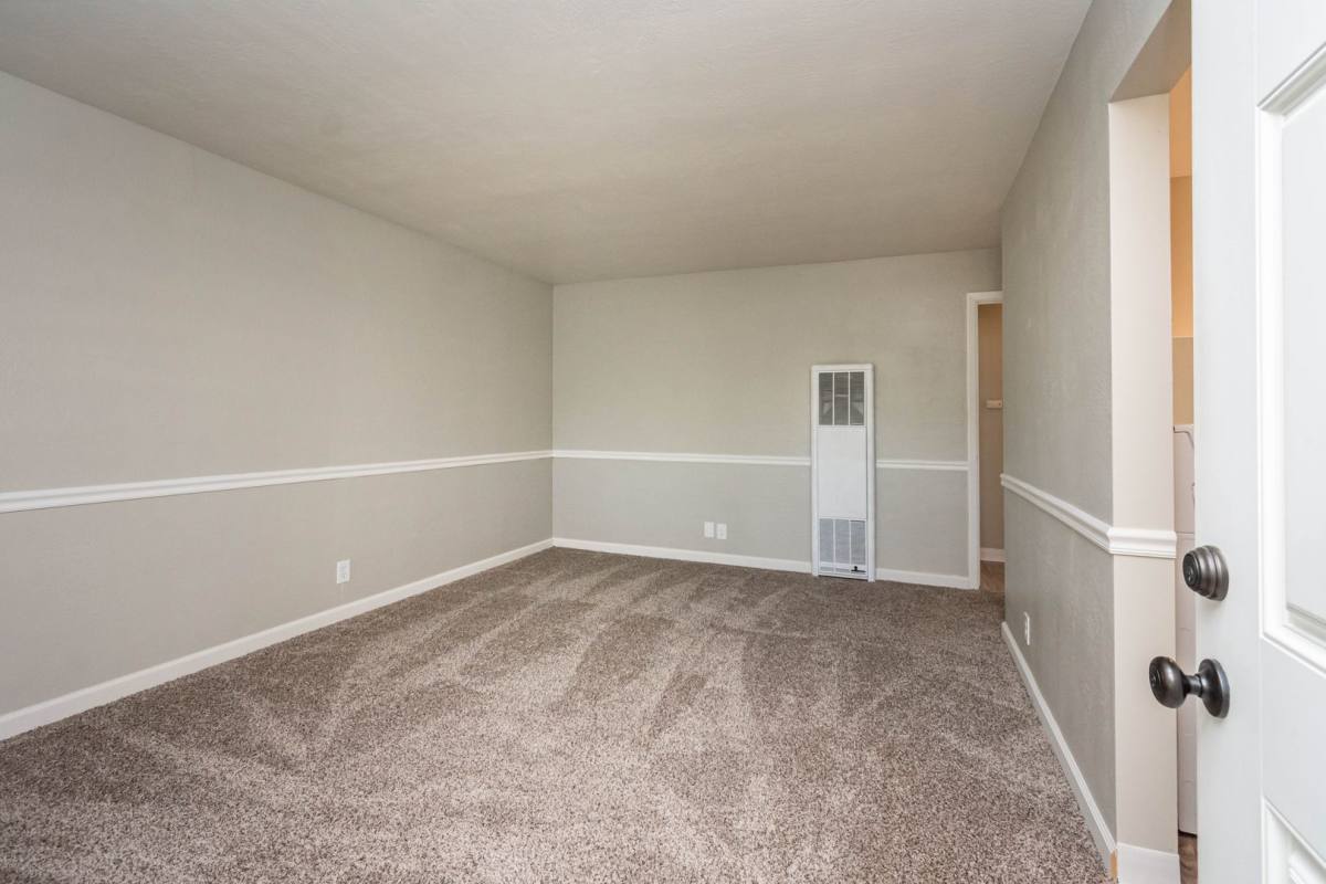 Apartment for rent at 801 McClatchy Way, Sacramento, CA 95818