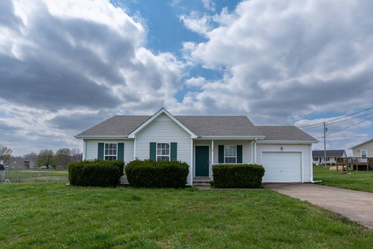 House for rent at 511 Potomac Dr, Oak Grove, KY 42262