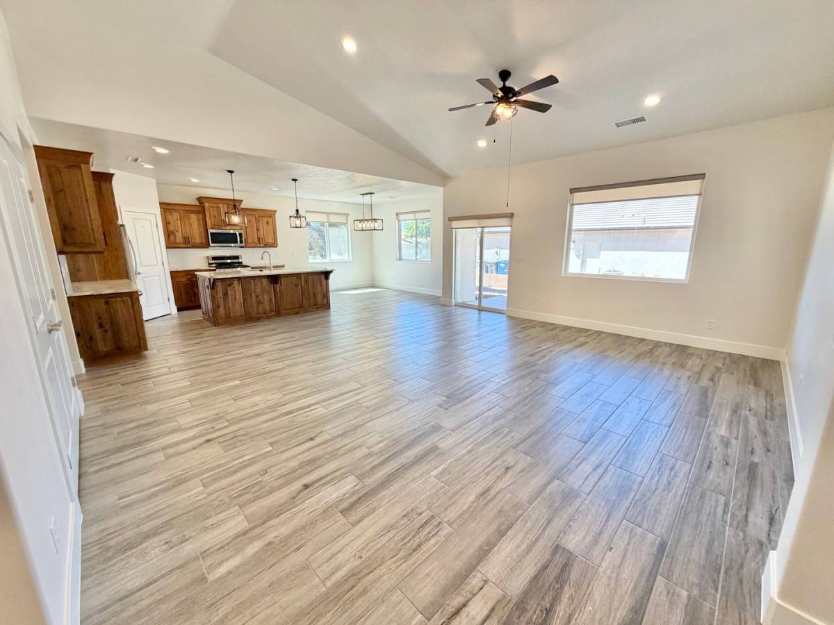 House for rent at 9 N Main St, La Verkin, UT 84745