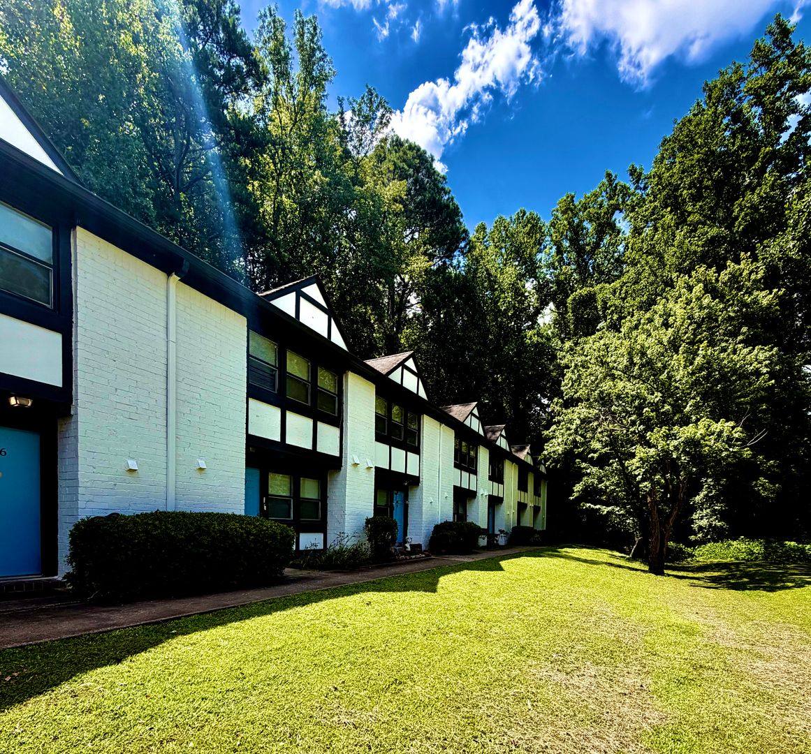 Townhouse for rent at 3350 Mount Gilead Rd SW, Atlanta, GA 30311