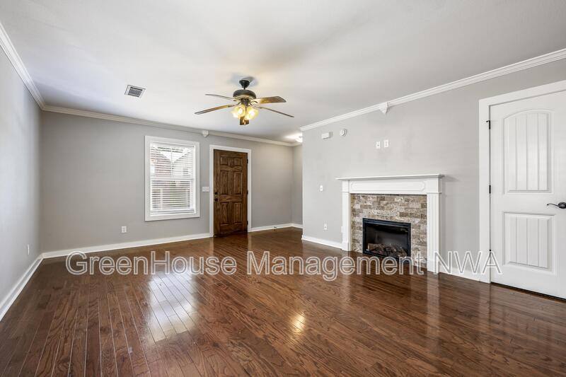 Apartment for rent at 2210 Karrington Ridge, Springdale, AR 72762