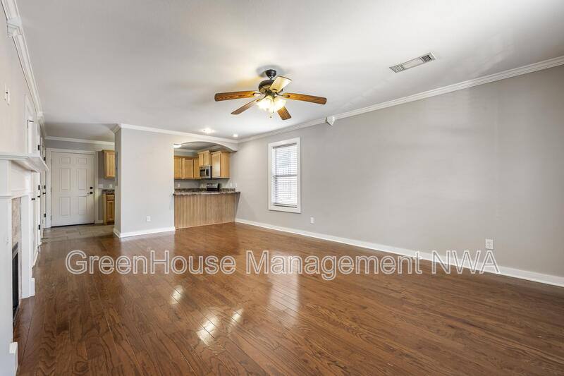 Apartment for rent at 2210 Karrington Ridge, Springdale, AR 72762