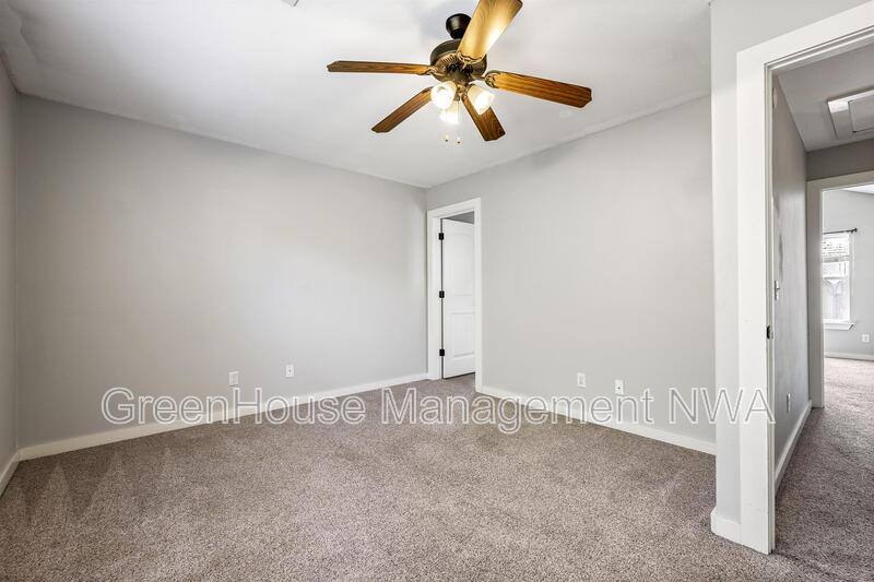 Apartment for rent at 2210 Karrington Ridge, Springdale, AR 72762