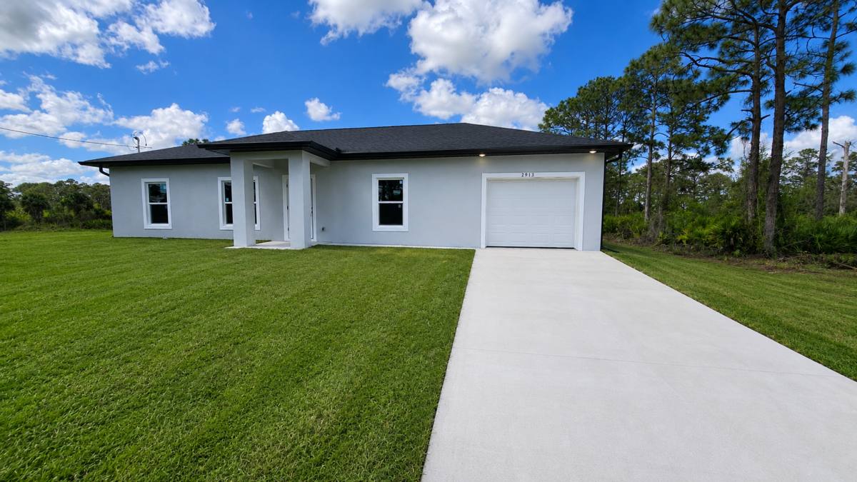 2913 Connie Ave N, Lehigh Acres, FL 33971 - House for Rent - Image 1