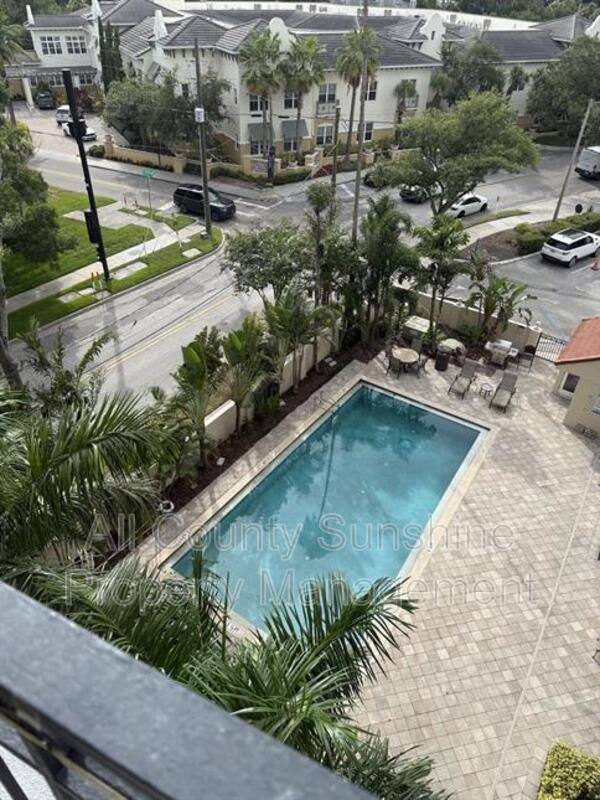 Apartment for rent at 2109 Bayshore Blvd, Tampa, FL 33606