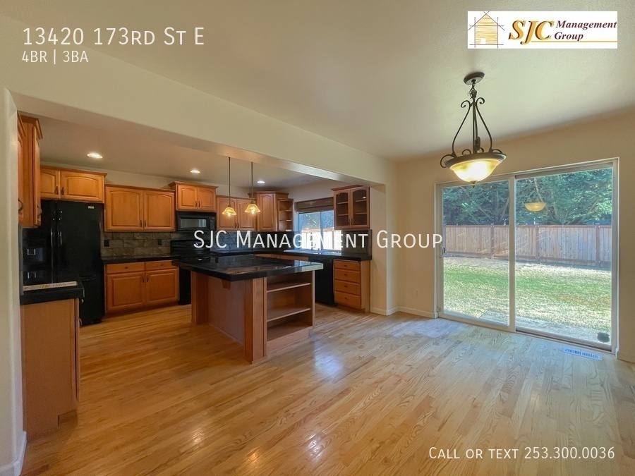 House for rent at 13420 173rd St E, Puyallup, WA 98374
