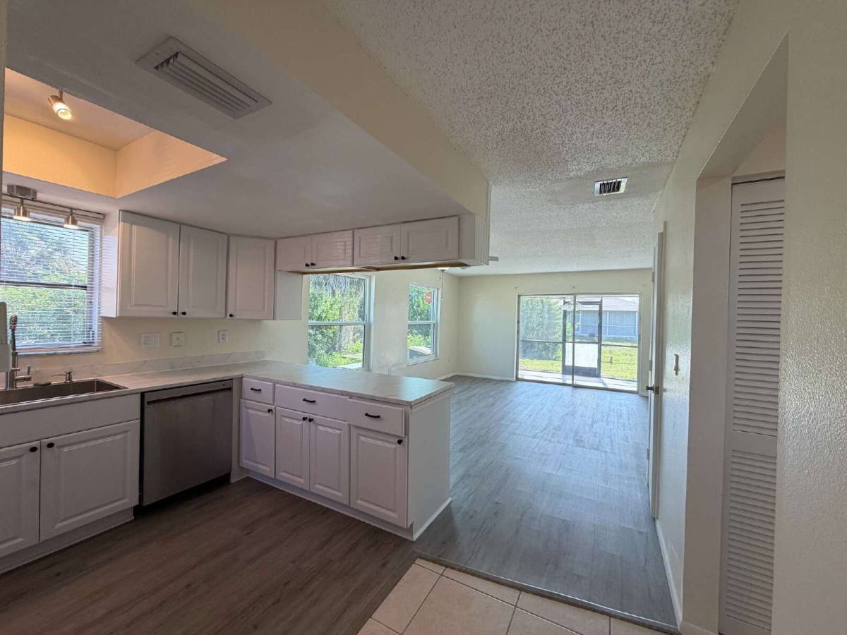 Apartment for rent at 2619 Magdalina Dr #1A, Punta Gorda, FL 33950