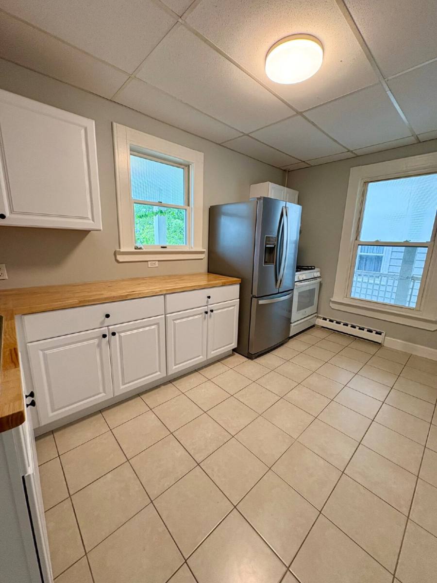 Apartment for rent at 285 Montauk Ave #1, New London, CT 06320