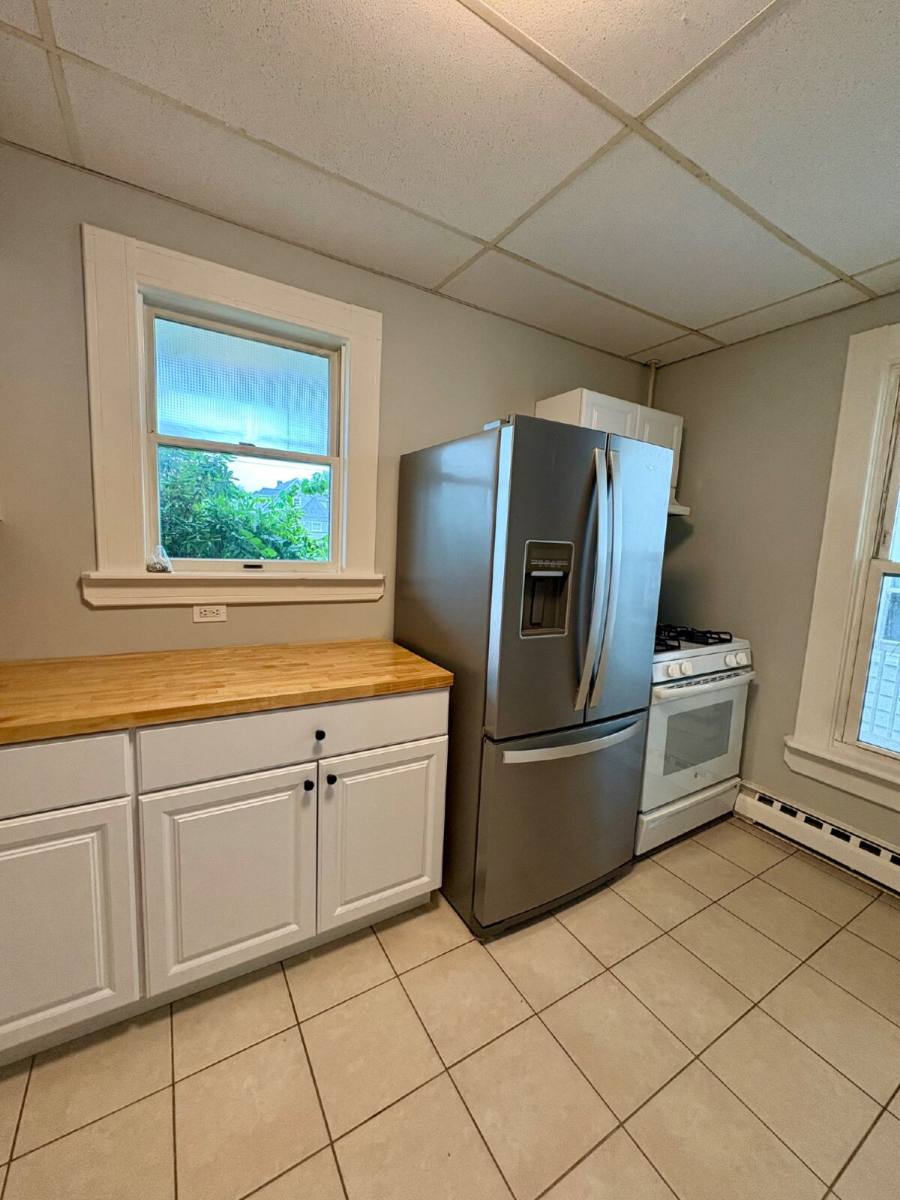 Apartment for rent at 285 Montauk Ave #1, New London, CT 06320