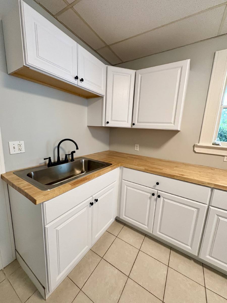 Apartment for rent at 285 Montauk Ave #1, New London, CT 06320