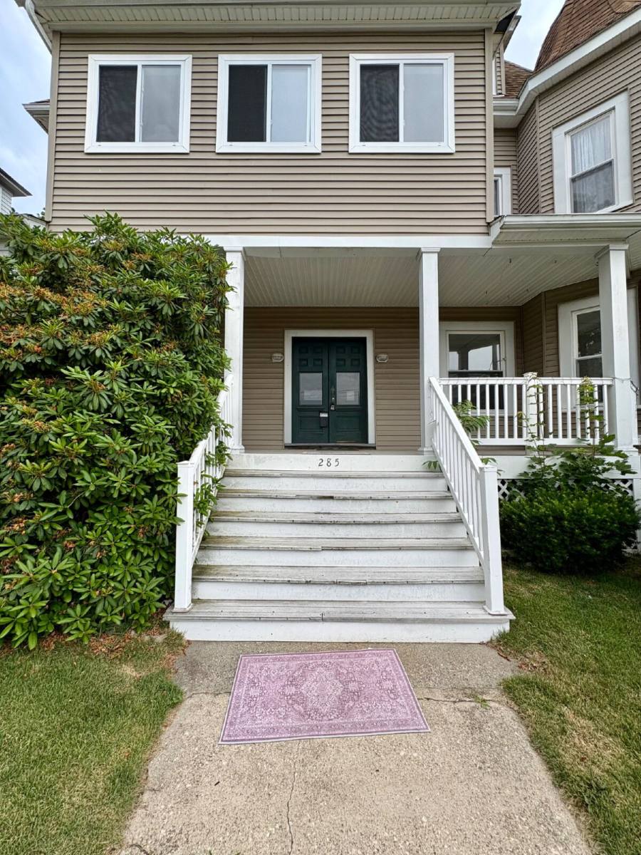 Apartment for rent at 285 Montauk Ave #1, New London, CT 06320